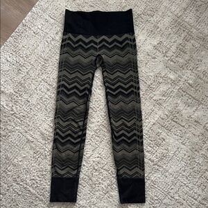 Lululemon Athletica Black and Olive Chevron Leggings